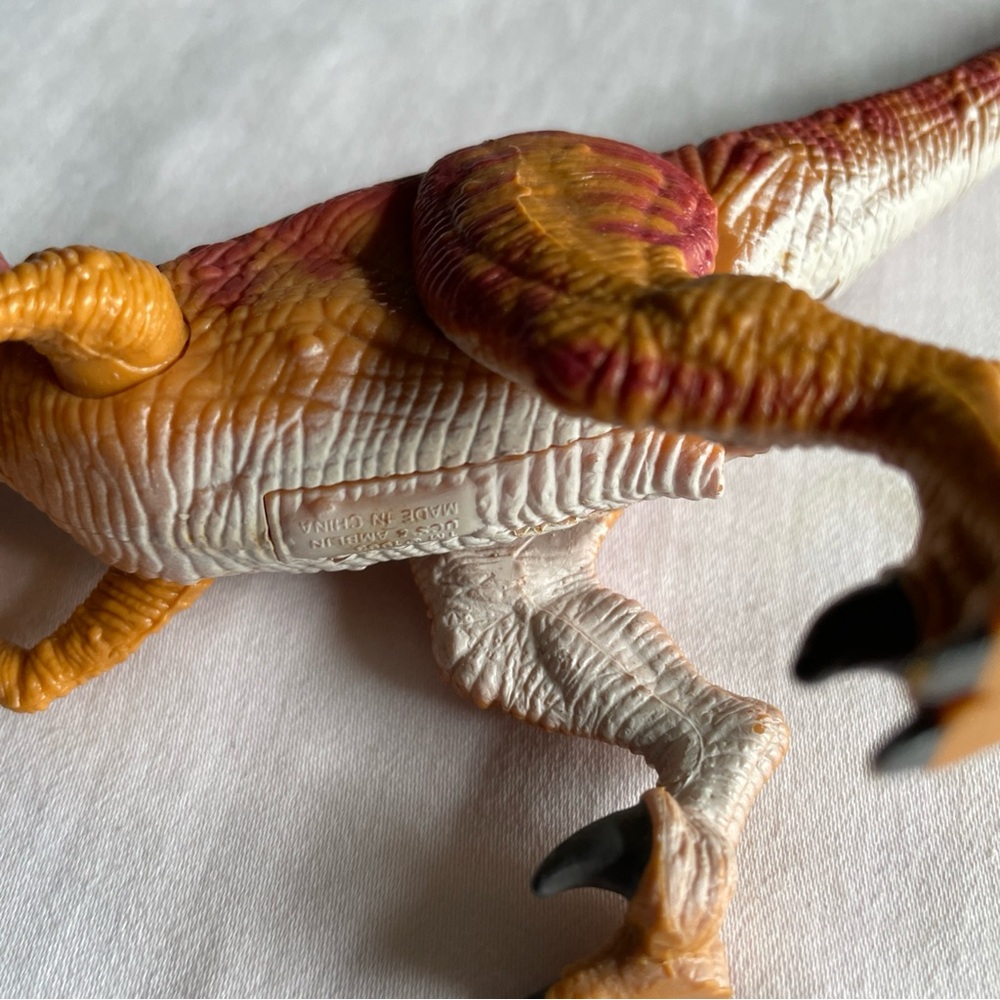 Jurassic Park Red & Orange Reptile Habitat Figure - Textured Terrarium Décor - Picture 6 of 7